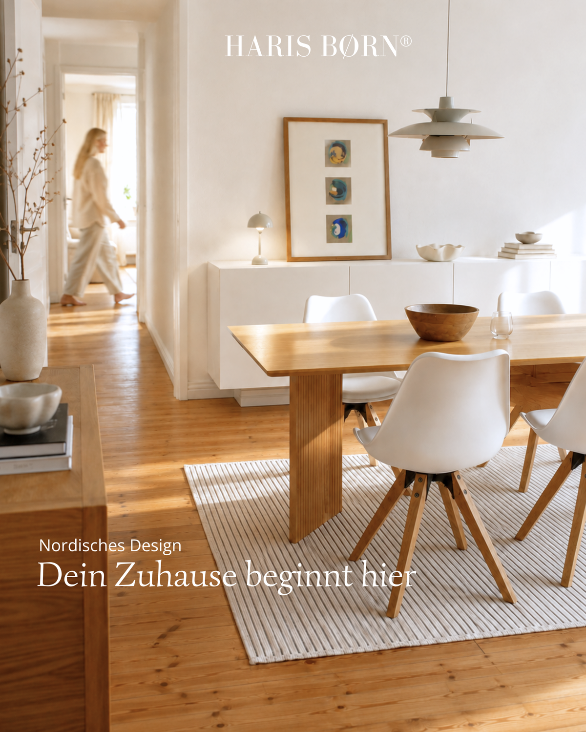 Schalenstuhl mit Holzbeinen